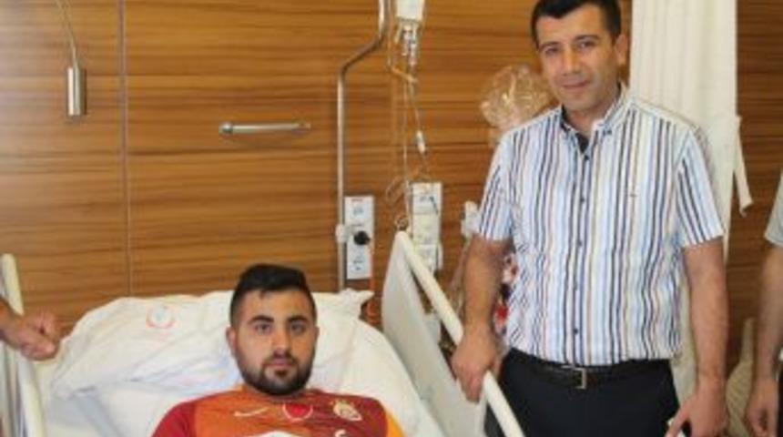 Ameliyat Olan Uzman &Ccedil;avuşa Ziyaret