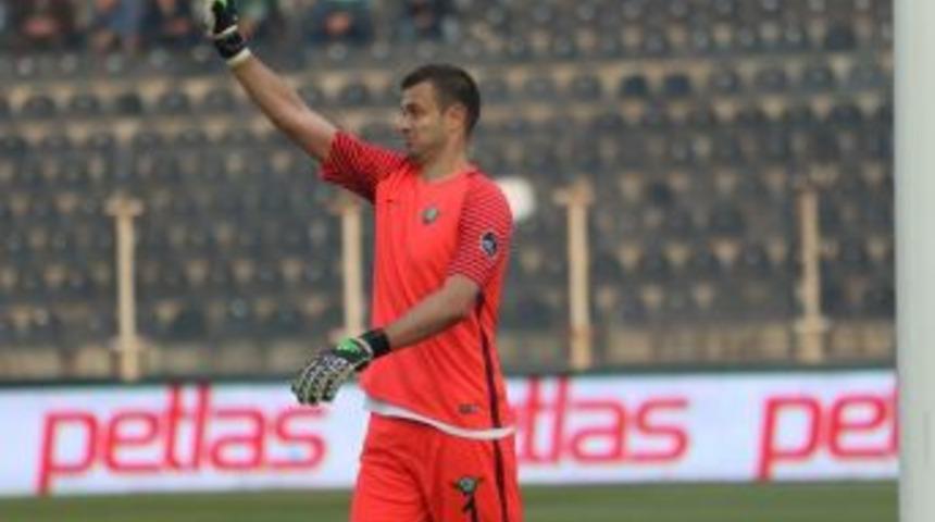 Akhisar, Lukac Ve Caner İle S&ouml;zleşme Yeniledi