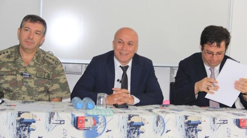 Hakkari&rsquo;de &lsquo;g&uuml;venli Okul&rsquo; Toplantısı