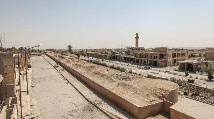 Rakka'da Tarihi Bağdat Kapısı Deaş'tan Alındı