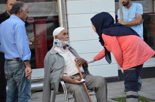 Halk Otobüsü Tır'a Çarptı: 6 Yaralı