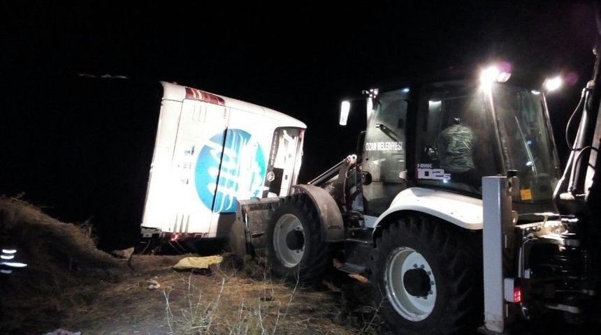 Yozgat&rsquo;ta Yolcu Otob&uuml;s&uuml; Devrildi: 3 &Ouml;l&uuml;, 43 Yaralı