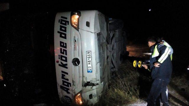 Yozgat’ta Yolcu Otobüsü Devrildi: 3 Ölü, 43 Yaralı