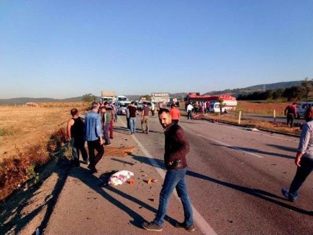 Bursa'da Kaza: 1'i Çocuk 7 Ölü, 10 Yaralı