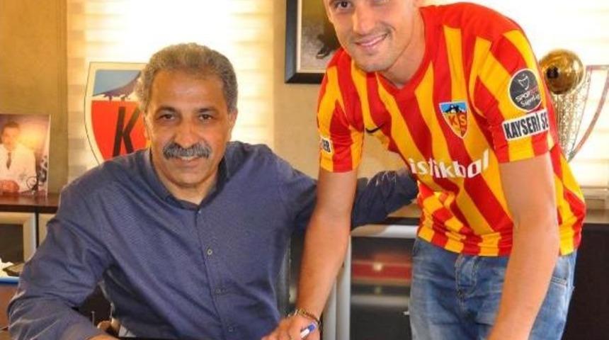 Kayserispor, Nikola Stojiljkovic&rsquo;Le 1 Yıllık S&ouml;zleşme Imzaladı