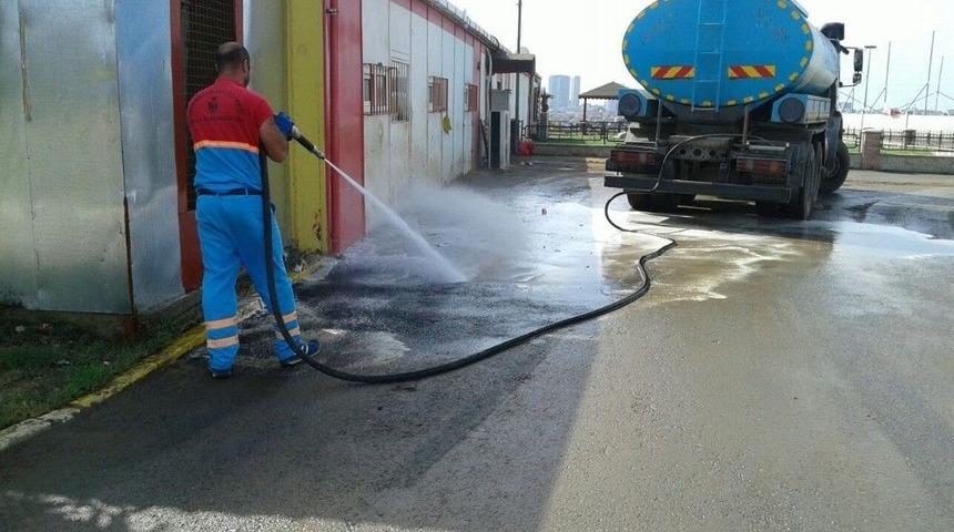 &Uuml;mraniye&rsquo;de Bayram Sonrası Toplu Temizlik Ve Dezenfekte İşlemleri Yapıldı