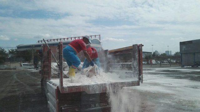 Ümraniye’de Bayram Sonrası Toplu Temizlik Ve Dezenfekte İşlemleri Yapıldı