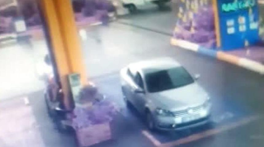 (&ouml;zel Haber) Tuzla&rsquo;da Faciadan D&ouml;n&uuml;len Kaza Kamerada