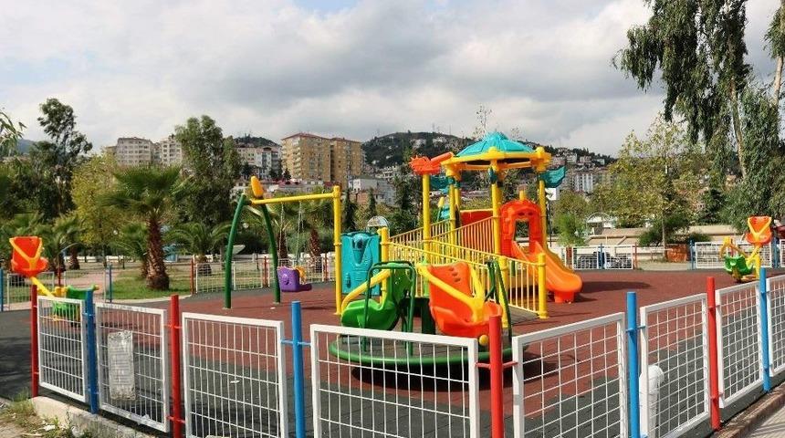 &lsquo;engelsiz Park&rsquo; Y&uuml;zleri G&uuml;ld&uuml;r&uuml;yor