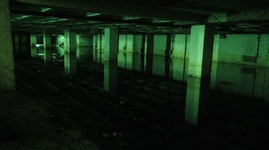 &Ccedil;ok Katlı Otopark Sular Altında