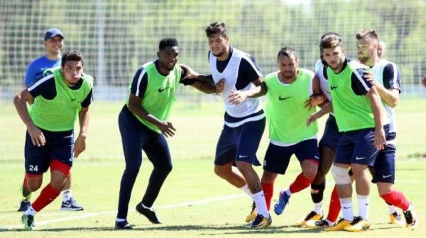Antalyaspor Teknik Direkt&ouml;r&uuml; &Ccedil;alımbay: Eto'o Kararı Bir An &Ouml;nce Verilmeli (2)