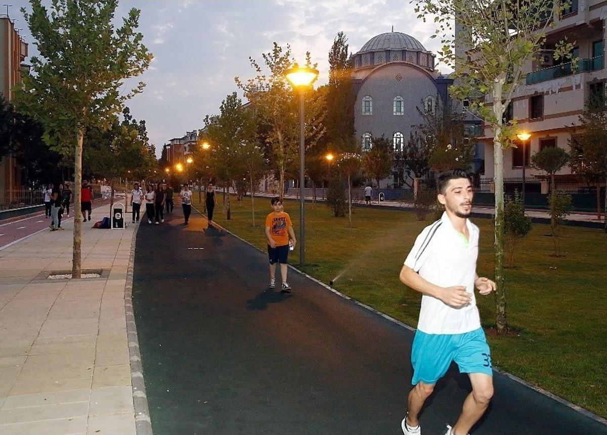 Şehitkamil&rsquo;de Eğitimenler Kontrol&uuml;nde Spor B&uuml;y&uuml;k İlgi G&ouml;r&uuml;yor