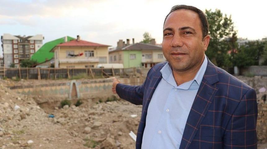 Tarihi Sanılan Caminin Bina Altındaki Mescit Olduğu Anlaşıldı