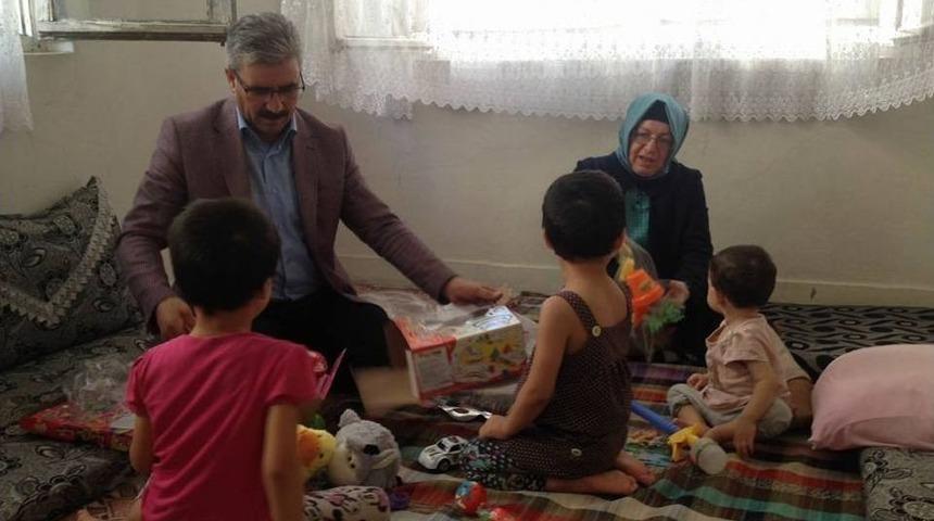 Ak Parti&rsquo;den Yoksul Ailelere Yardım