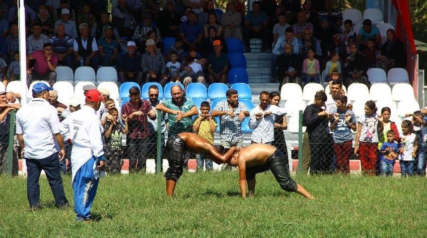 &Ccedil;anakkale Kahramanı Anısına Yağlı G&uuml;reş