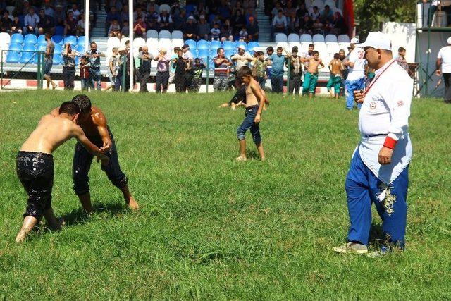 Çanakkale Kahramanı Anısına Yağlı Güreş