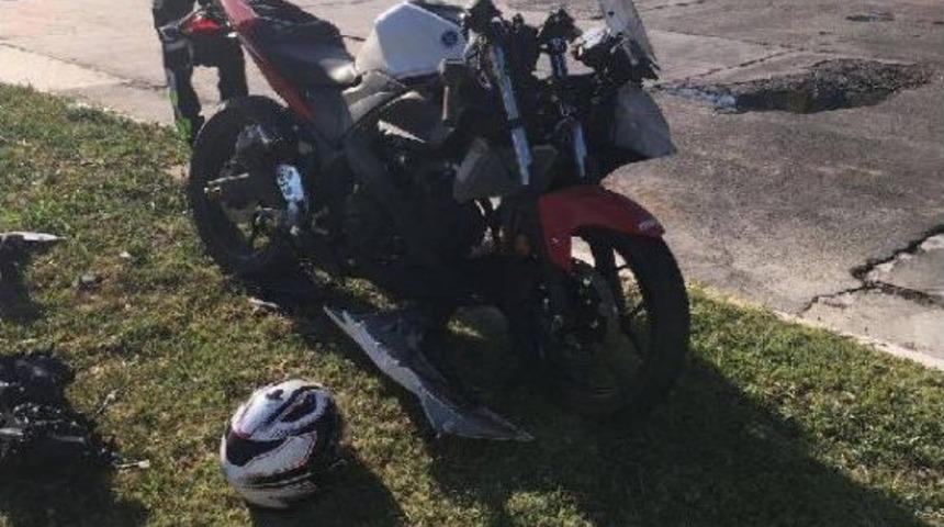 Motosiklet S&uuml;r&uuml;c&uuml;s&uuml;n&uuml; Ekipmanları Kurtardı