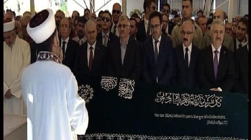 Thy Genel M&uuml;d&uuml;r&uuml; Ekşi'nin Babası Son Yolculuğuna Uğurlandı (1)