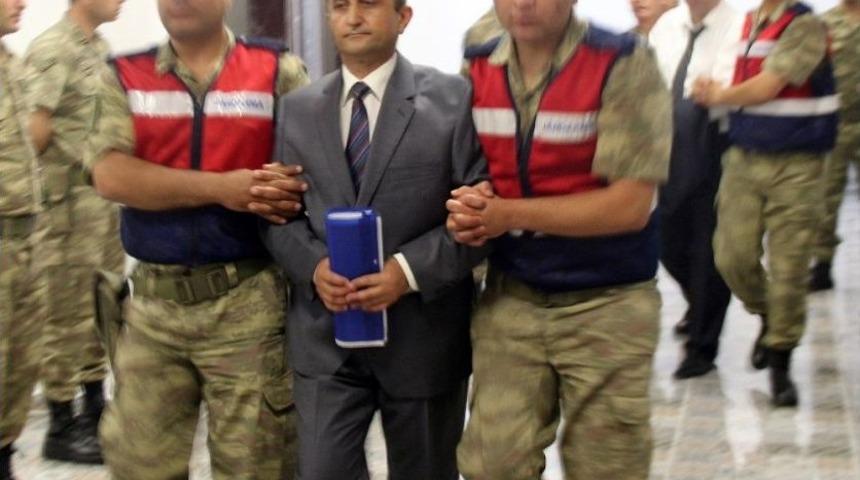 Fet&ouml;&rsquo;c&uuml; Generalin Tablet Bilgisayarından &Ccedil;ıkanlar Şaşırttı