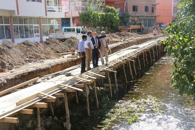 Yahyalı’da Yeni Meydan İçin Çalışmalar Başladı