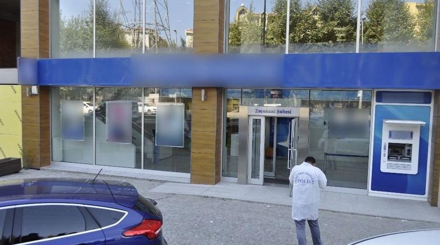 Esenyurt&rsquo;ta Silahlı Banka Soygunu