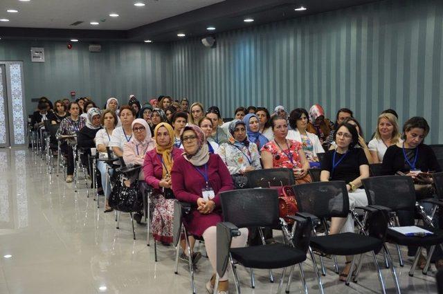 Balıkesir&rsquo;de &rsquo;ebeler İ&ccedil;in G&uuml;ncel Yaklaşımlarla Doğum Eylemi&rsquo; Sempozyumu D&uuml;zenlendi 1