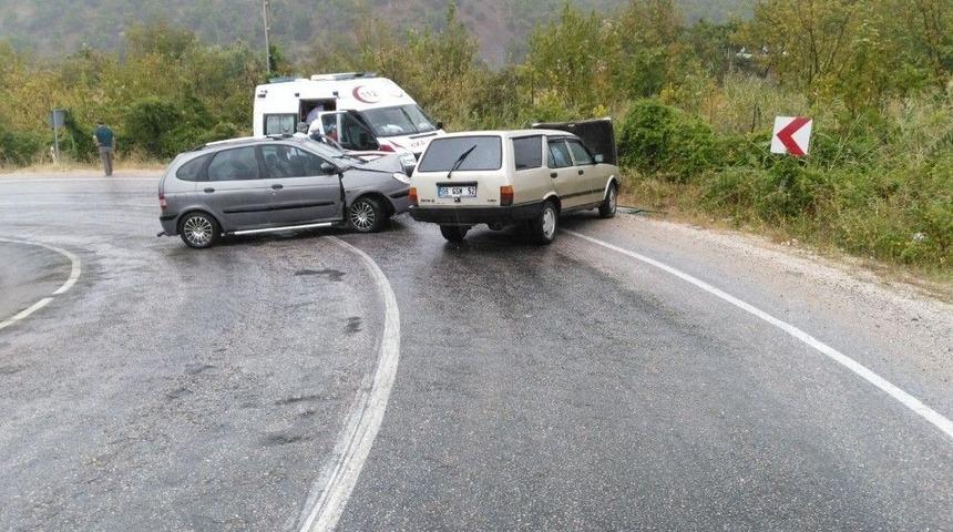 Eskişehir&rsquo;de Trafik Kazası: 2 Yaralı