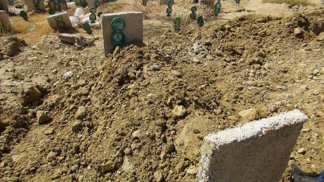 Teröristin Cenazesi Sahip Çıkan Olmayınca Kimsesizler Mezarlığına Gömüldü 3