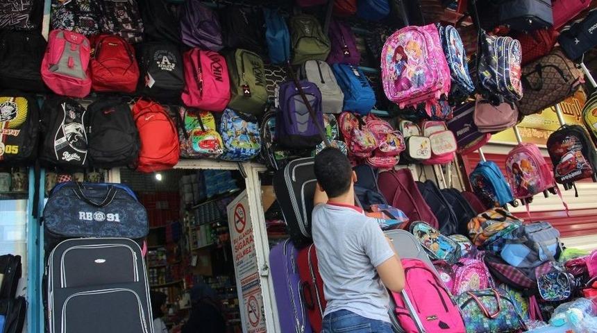 Okul Sezonu &Ouml;ncesi Kırtasiyelerde Hareketlilik Başladı