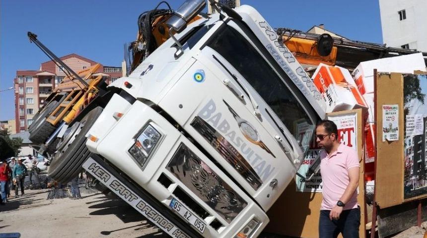 İnşaat Alanına Devrilen Vin&ccedil; Korkuttu