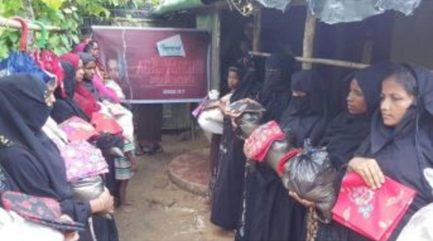 Verenel Derneği Arakan&rsquo;a Gıda Yardımında Bulundu