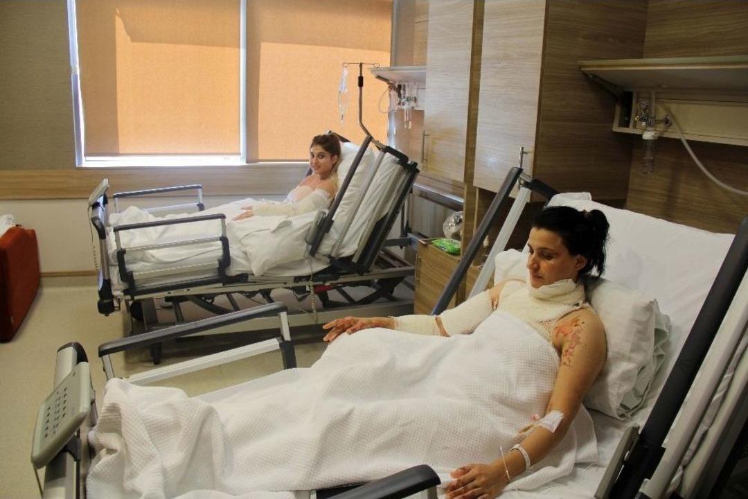 &Ccedil;ayı Isıtmak İ&ccedil;in Yaktıkları Jel Patlayınca Anne Ve Kızı Yandı