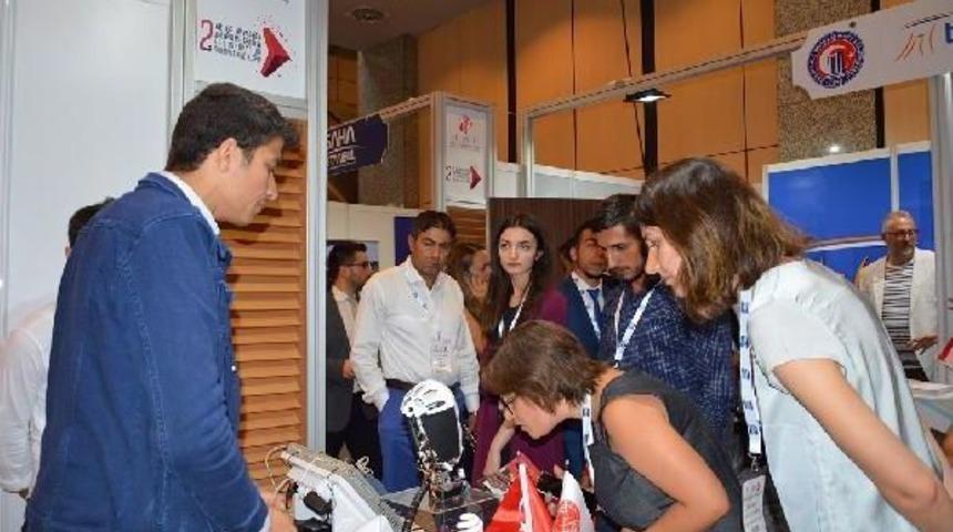 2. Ar-Ge İnovasyon Zirvesi Ve Sergisi'nde &Ouml;ğrencilerin Projeleri Beğeni Topladı