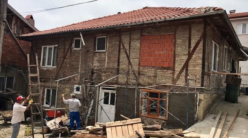 Zonguldak&rsquo;ta Orman K&ouml;yl&uuml;s&uuml;n&uuml;n Y&uuml;z&uuml; G&uuml;l&uuml;yor