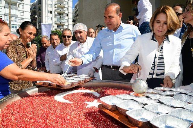 Başkan S&ouml;zl&uuml;&rsquo;den Vatandaşa Aşure İkramı 1