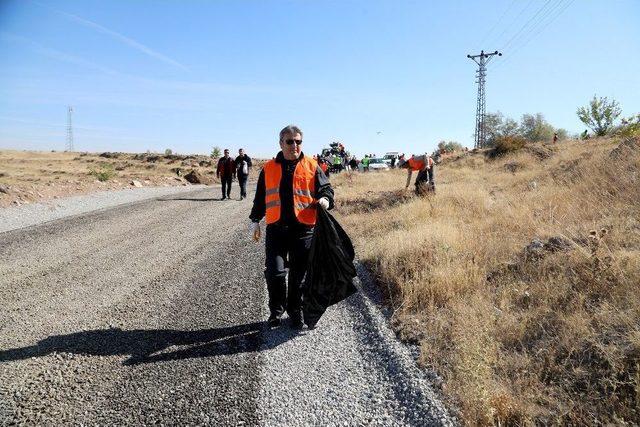 Talas’ta Temizlik Kampanyası Devam Ediyor