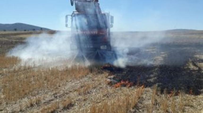 Altıntaş&rsquo;ta Anız Yangını