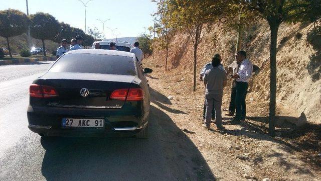 Arbede Sırasında Yola Saçılan 11 Bin Lirayı Alıp Kaçtılar