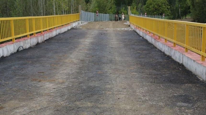 50 Metre Uzunluğundaki K&ouml;pr&uuml;, Ulaşımı 7,5 Kilometre Kısalttı