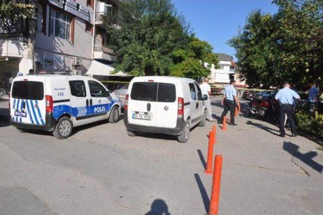 Çay Ocağına Bırakılan Valiz Polisi Alarma Geçirdi