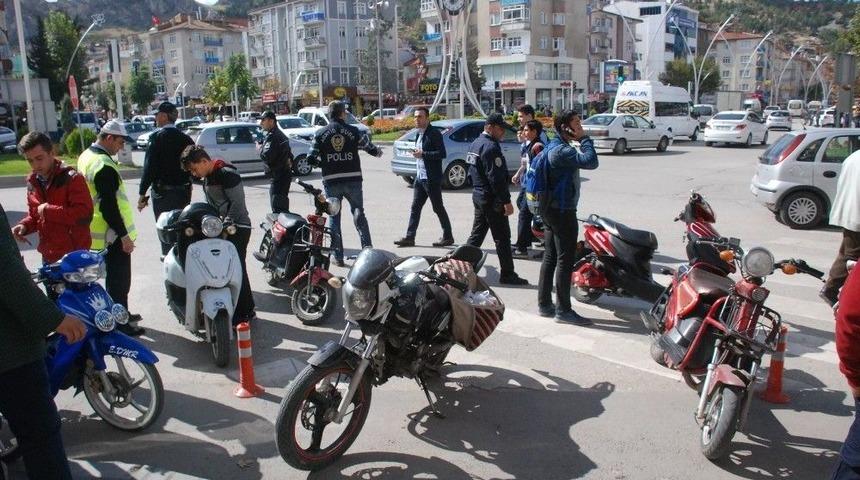 50 Motosiklet S&uuml;r&uuml;c&uuml;s&uuml;ne 31 Bin Lira Ceza Kesildi