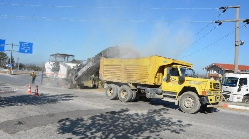 Keşan&rsquo;da Yol Yapım &Ccedil;alışmalarına Başlandı