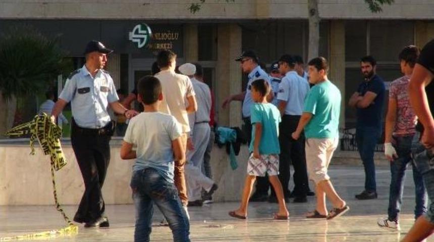 Kilis'te Meydana Bırakılan &Ccedil;anta Paniğe Yol A&ccedil;tı