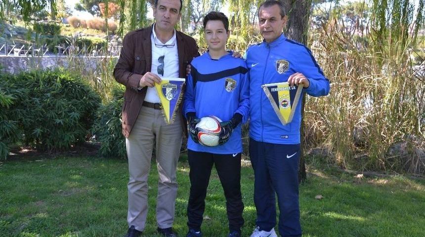 Talha, Menteşspor&rsquo;dan Fenerbah&ccedil;e&rsquo;ye Transfer Oldu