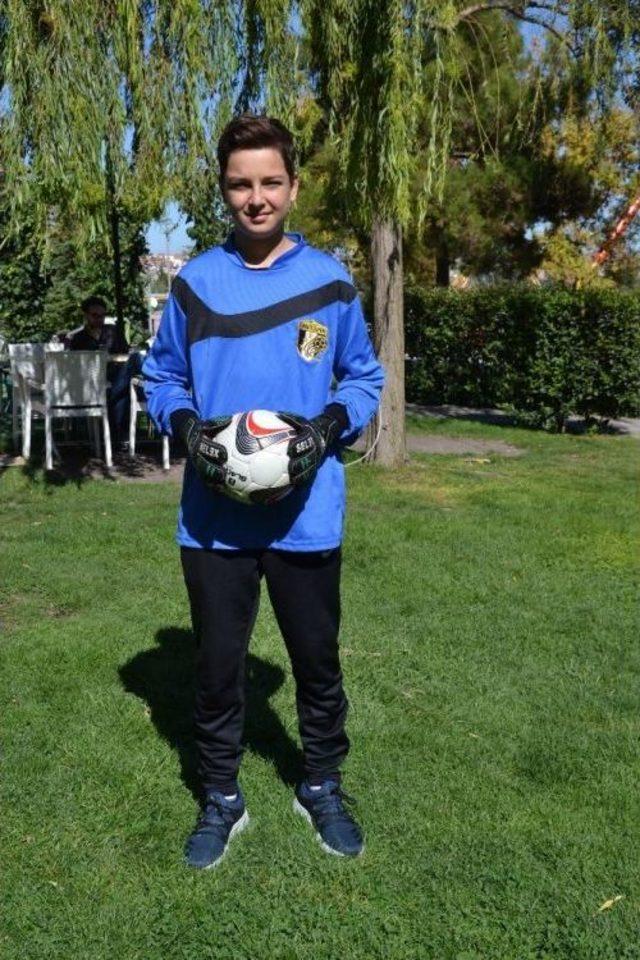 Talha, Menteşspor&rsquo;dan Fenerbah&ccedil;e&rsquo;ye Transfer Oldu 3