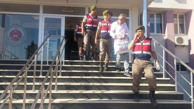 Ayvalık&rsquo;ta 20 M&uuml;lteci Ve 3 Organizat&ouml;r Yakalandı 3