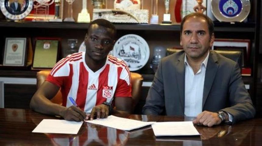 Demir Grup Sivasspor, Delvin N&acute;dinga'yı Transfer Etti
