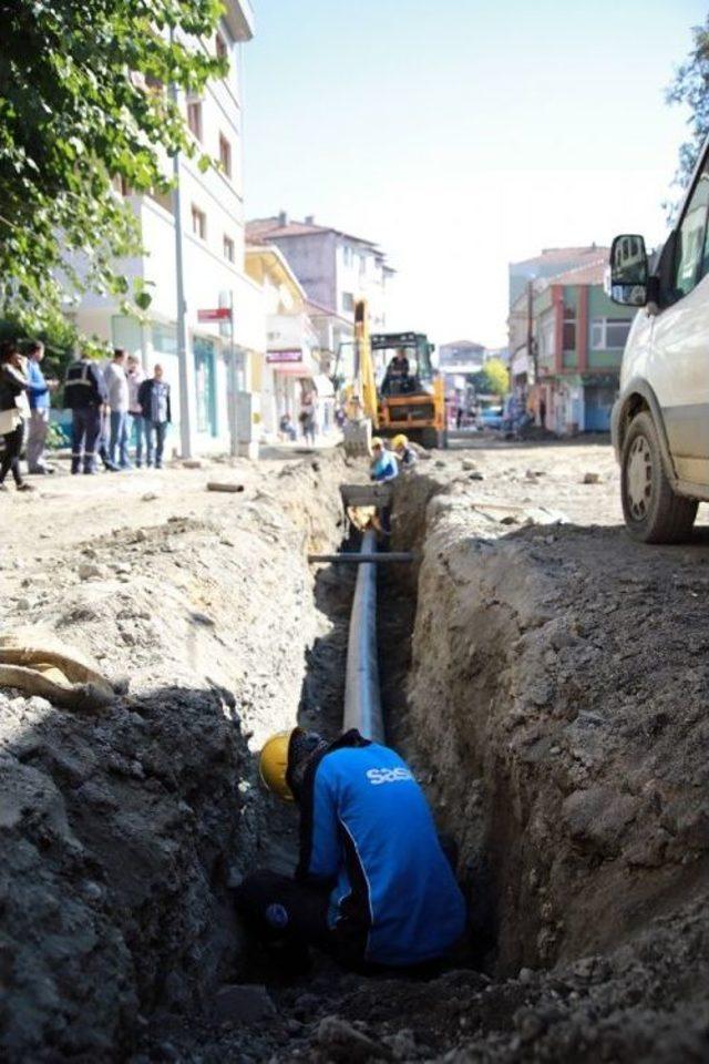 Atat&uuml;rk Caddesi&rsquo;nin İ&ccedil;mesuyu Altyapısı Yenileniyor 2