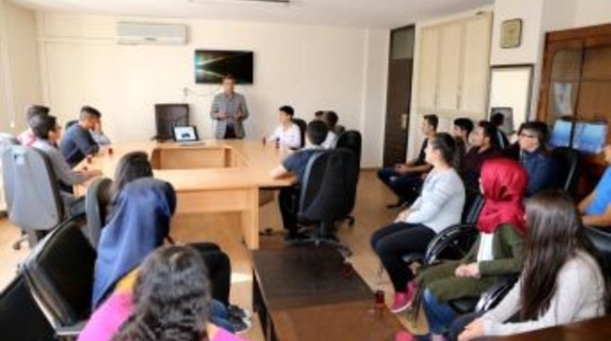 Stajyer &Ouml;ğrencilere İş G&uuml;venliği Eğitimi