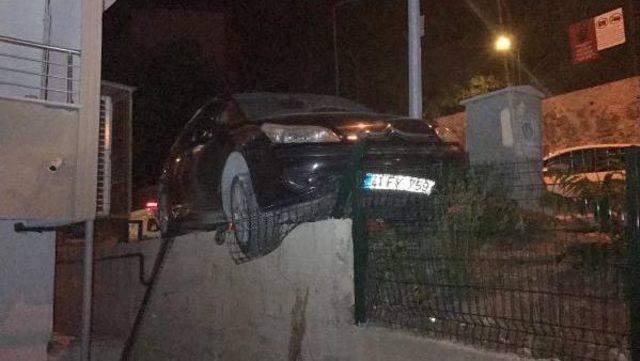 Alkollü Sürücü Park Halindeki Otomobile Çarptı